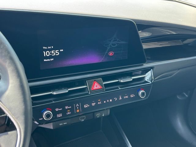 Certified 2024 Kia Niro Wind w/ Wind Preserve Package FWD image 19