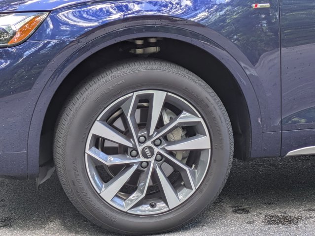 Used 2023 Audi Q5 2.0T Premium w/ Convenience Package image 14