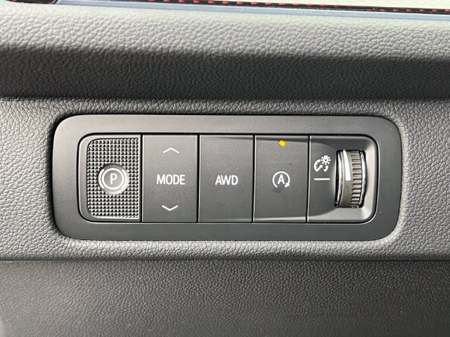 New 2027 Chevrolet Traverse RS w/ LPO, Floor Liner Package AWD/4WD image 22