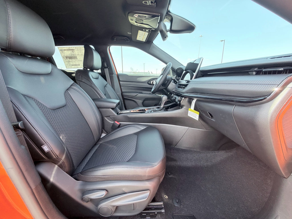 New 2026 Jeep Compass Latitude AWD/4WD image 21