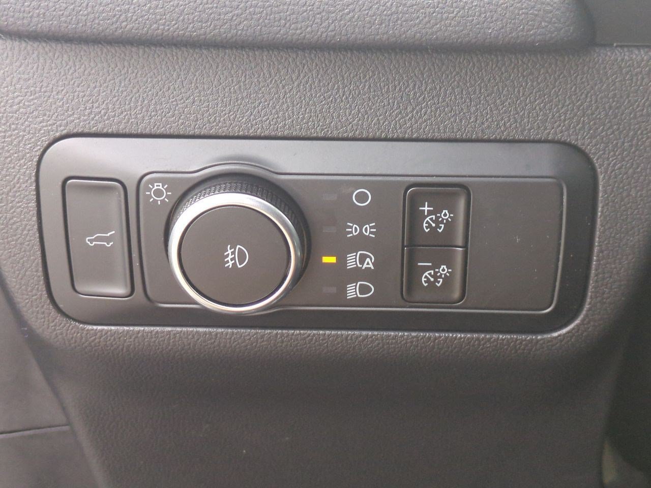 Used 2025 Ford Escape ST-Line Select AWD/4WD image 18