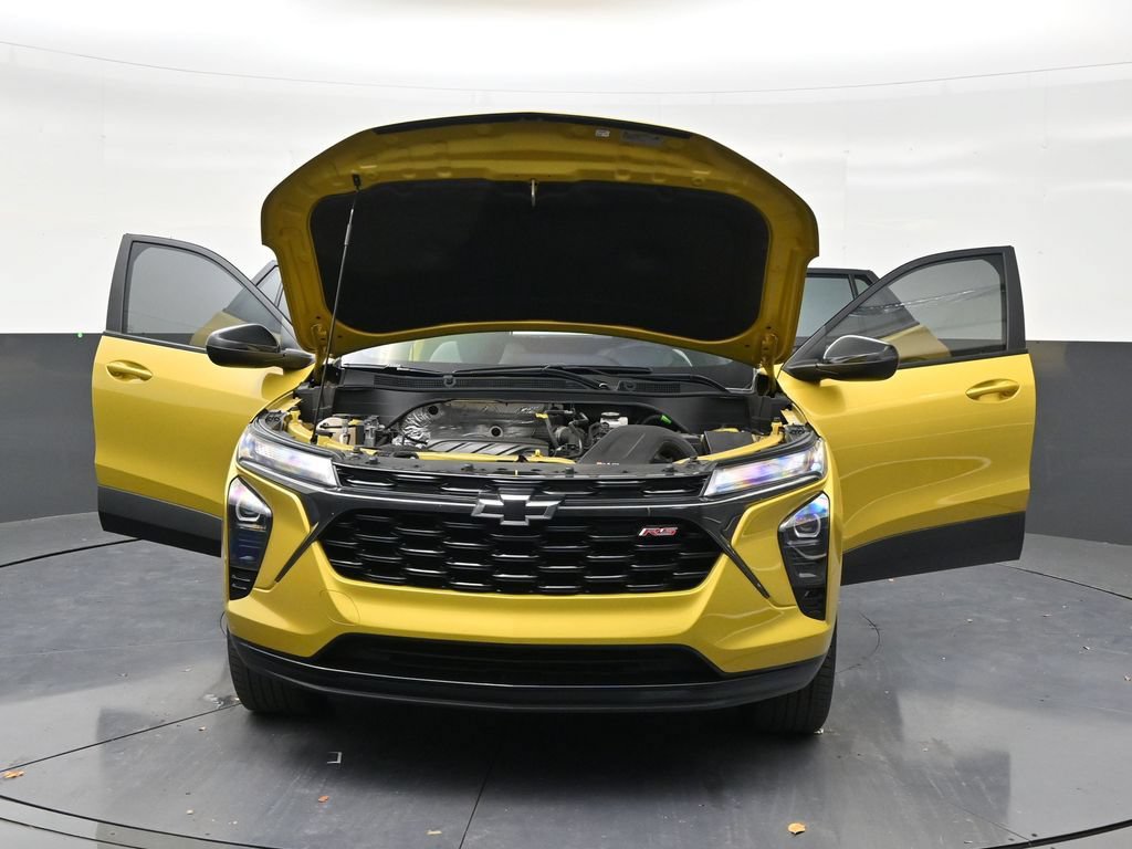 Used 2024 Chevrolet Trax RS FWD image 33