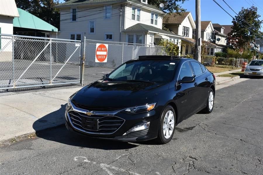 Used 2024 Chevrolet Malibu LT FWD image 2