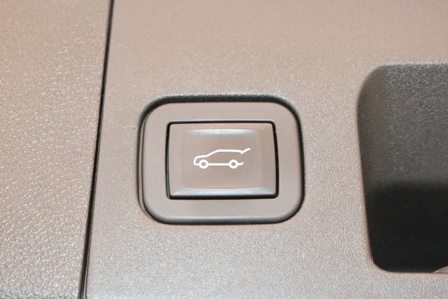 Certified 2025 Cadillac XT4 Sport AWD/4WD image 15