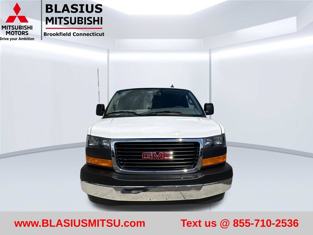 Used 2025 GMC Savana 2500 w/ Driver Convenience Package RWD image 4