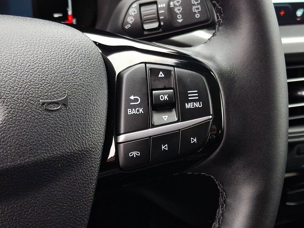 Used 2025 Ford Escape SE image 23