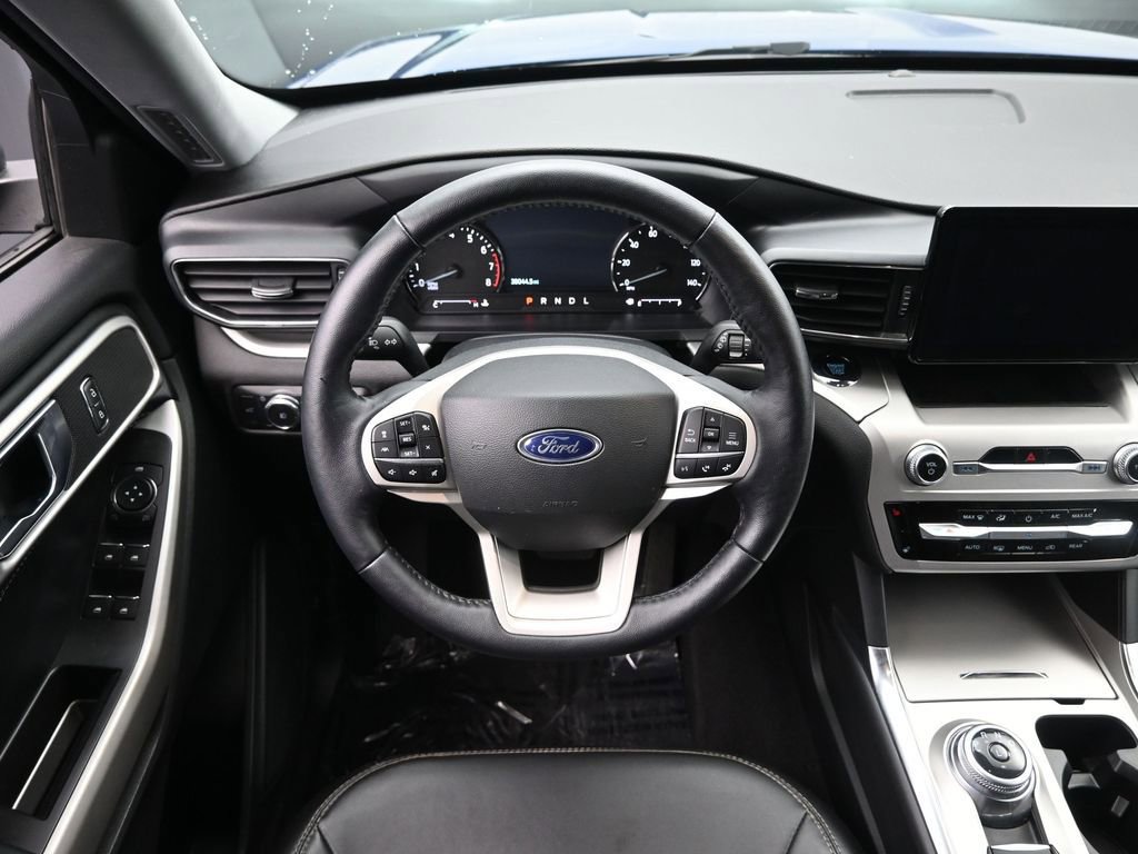 Used 2022 Ford Explorer XLT w/ Equipment Group 202A image 23