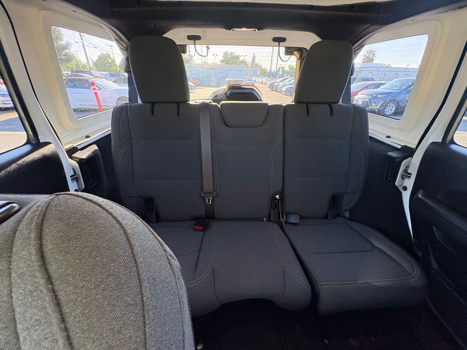 Used 2025 Jeep Wrangler Sport S image 37