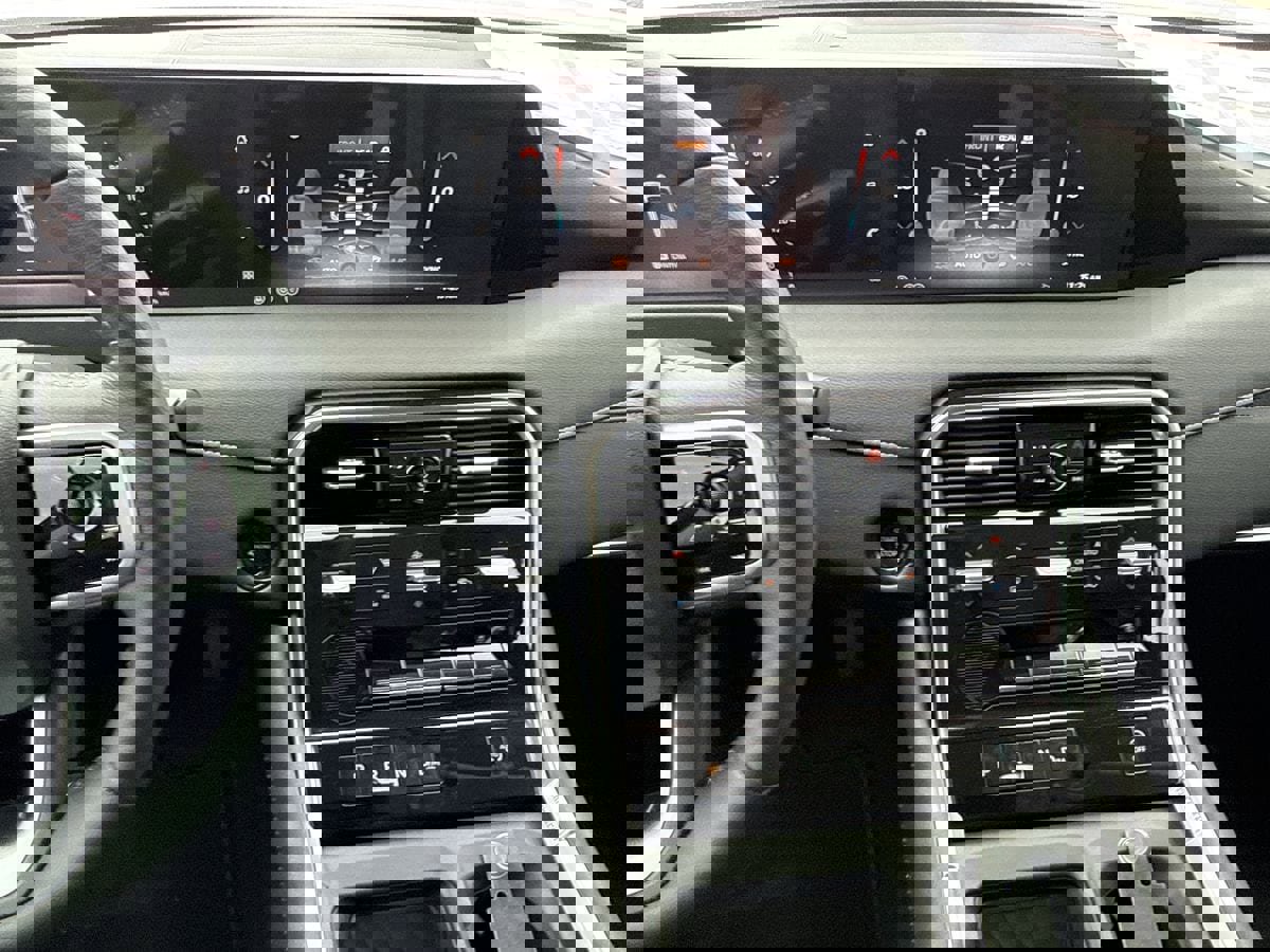 New 2026 Nissan Armada SV image 16