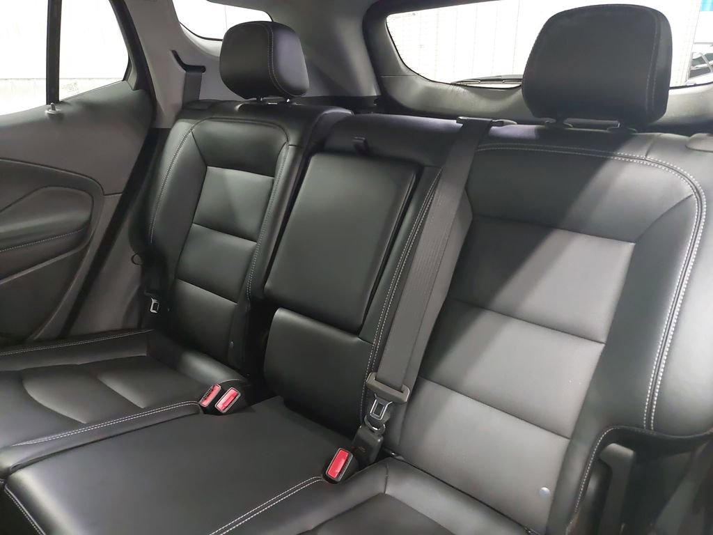 Used 2024 GMC Terrain SLT image 14