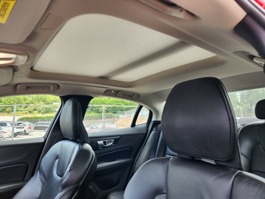 Certified 2024 Volvo S60 B5 Plus AWD/4WD image 10