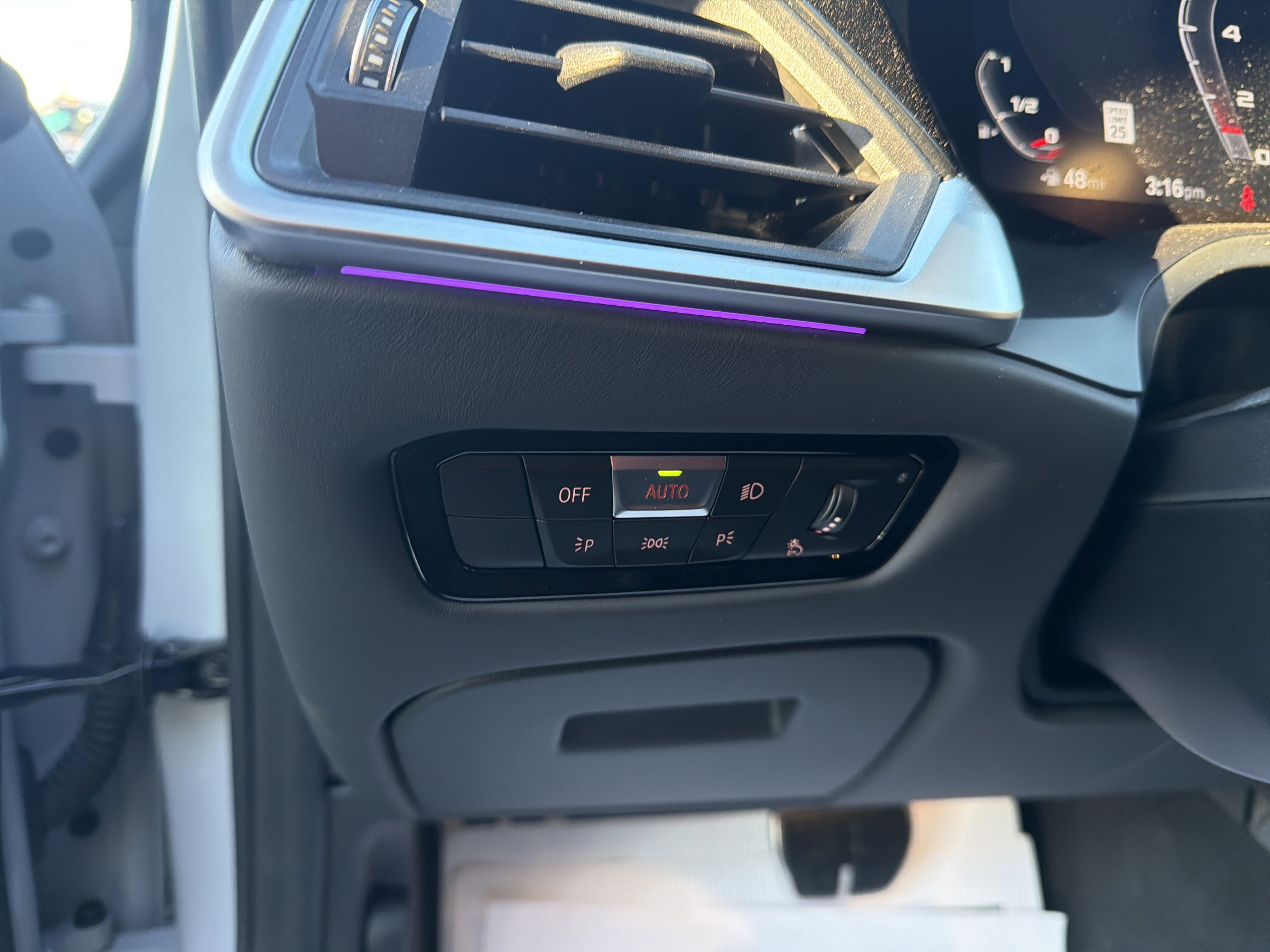 Used 2023 BMW M4 CSL image 12