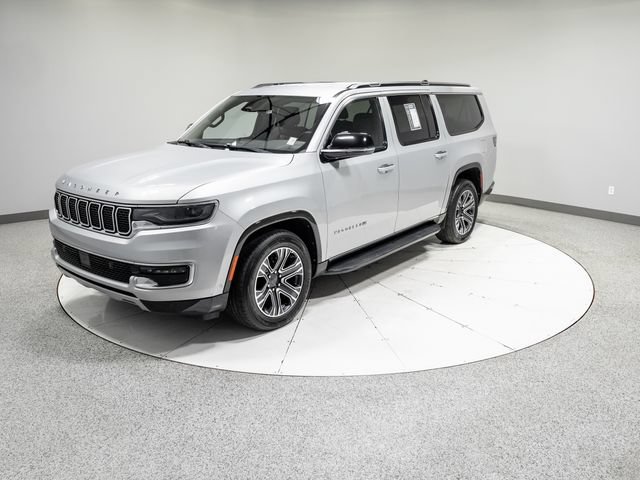 Used 2024 Jeep Wagoneer L Series II w/ Flexible Seating Group AWD/4WD image 35