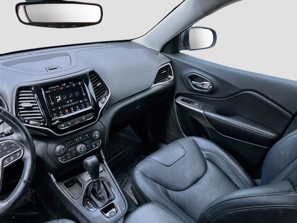Used 2019 Jeep Cherokee Limited w/ Technology Group FWD image 23