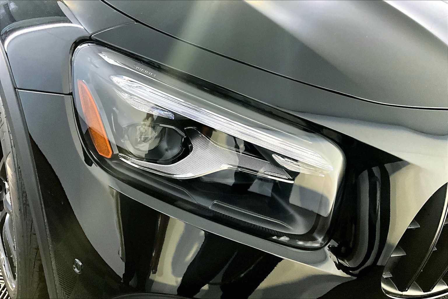 New 2026 Mercedes-Benz GLB 35 AMG 4MATIC image 16
