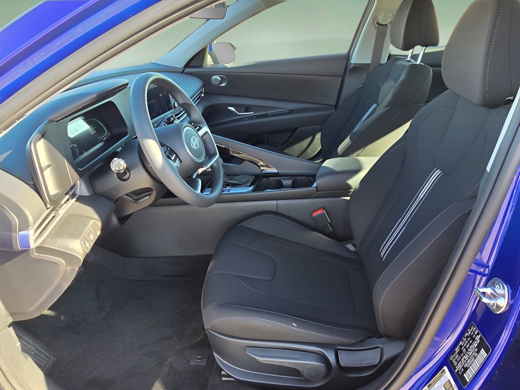 New 2026 Hyundai Elantra Blue image 12