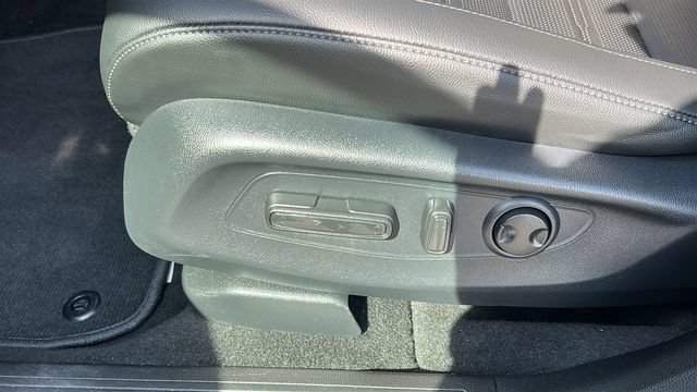 Used 2026 Honda CR-V EX-L image 11