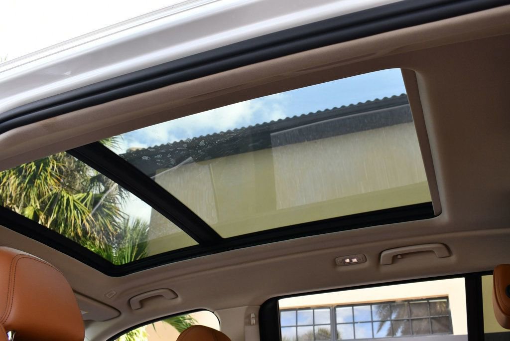 Used 2021 BMW X7 xDrive40i w/ Premium Package 2 image 60