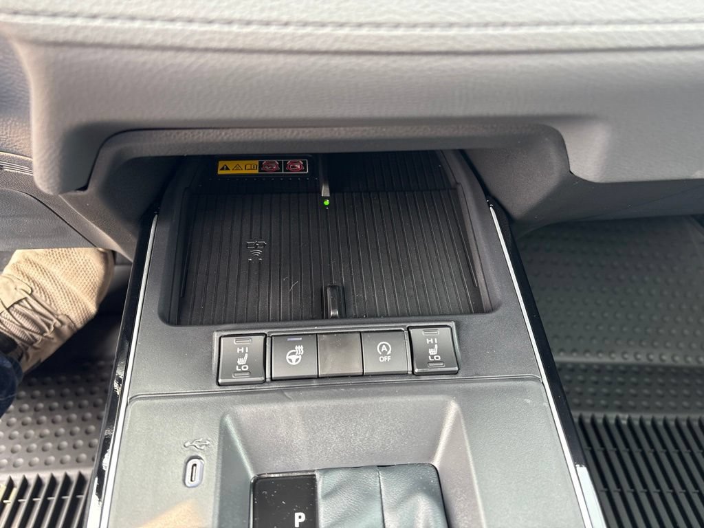 Used 2026 Toyota Corolla Cross XLE AWD/4WD image 27