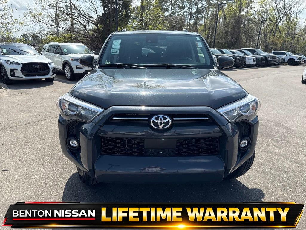 Used 2024 Toyota 4Runner SR5 AWD/4WD image 9
