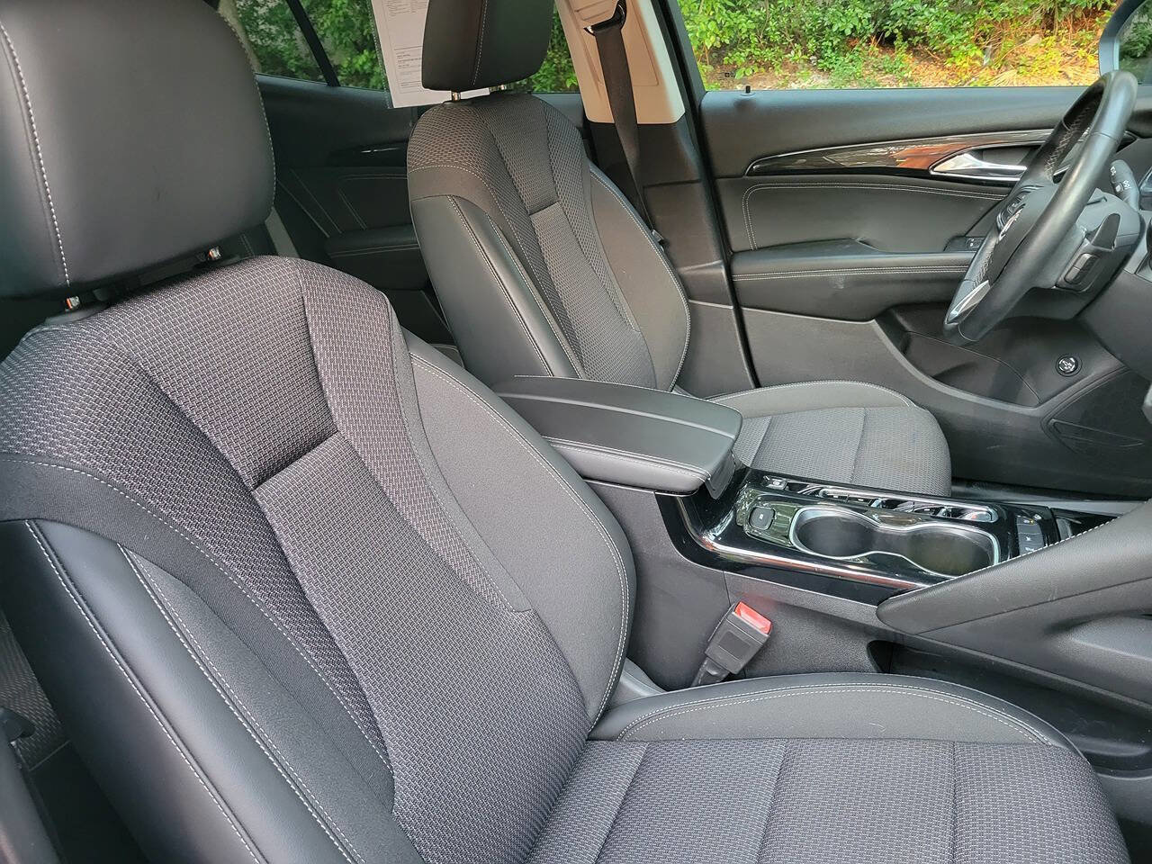 Used 2021 Buick Envision Preferred image 10