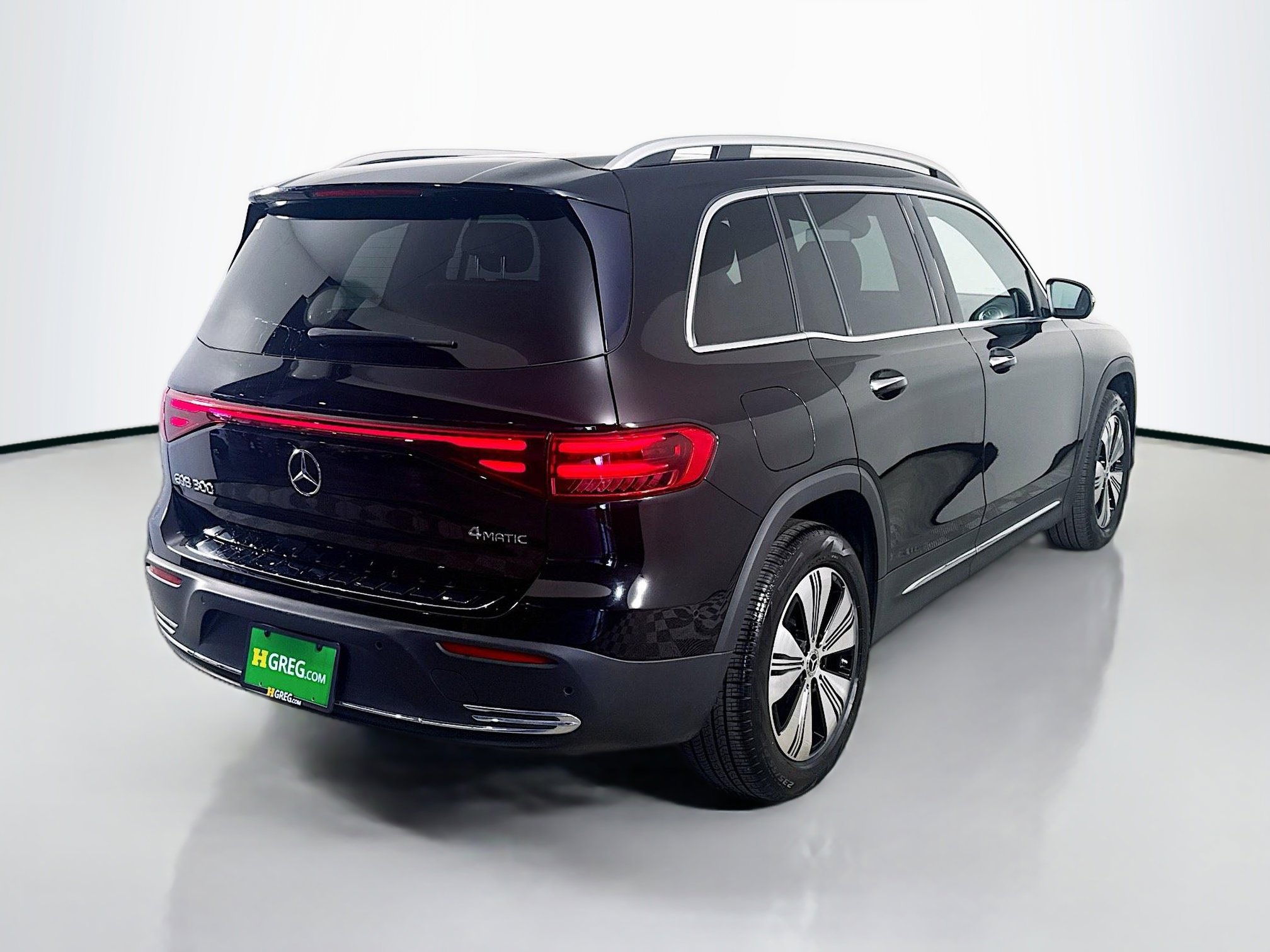 Used 2024 Mercedes-Benz EQB 300 4MATIC image 10