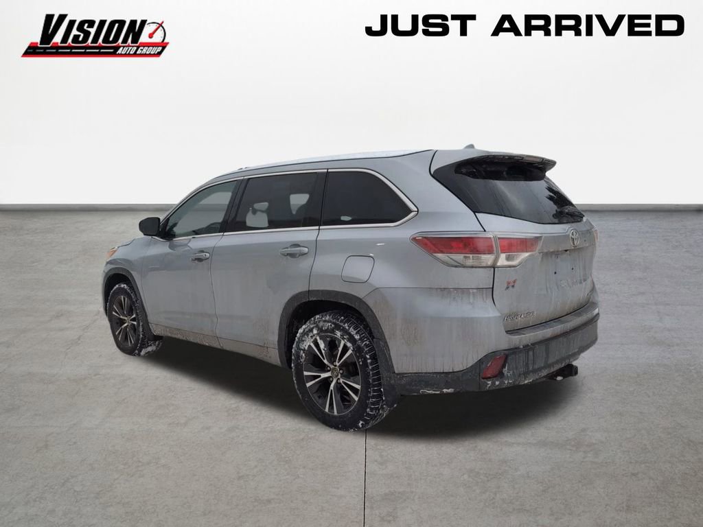 Used 2016 Toyota Highlander XLE image 7