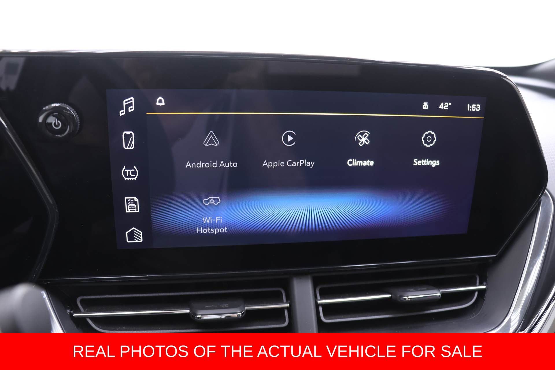 Used 2024 Chevrolet Trax RS w/ Sunroof Package image 8