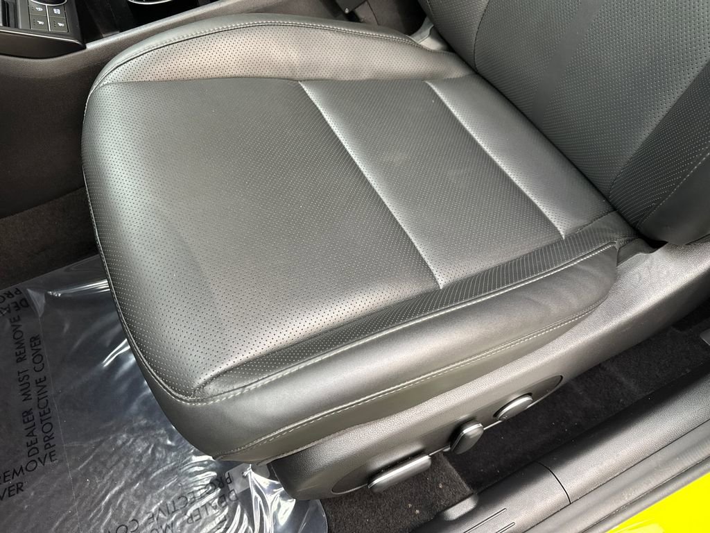 Used 2024 Hyundai Kona Limited FWD image 27