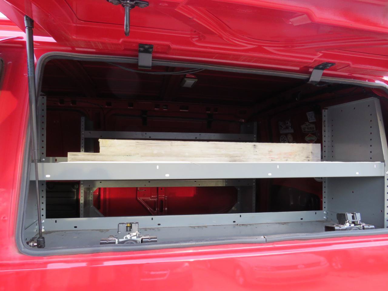 Used 2009 Chevrolet Express 2500 RWD image 27