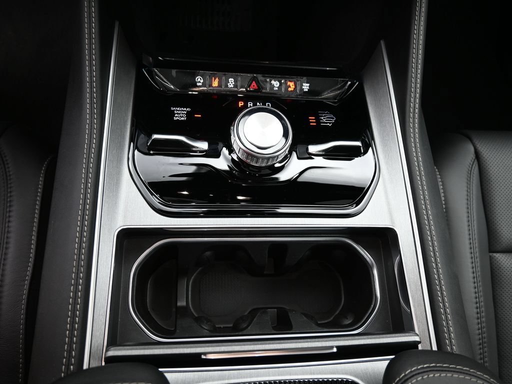 New 2026 Jeep Grand Wagoneer Limited AWD/4WD image 22
