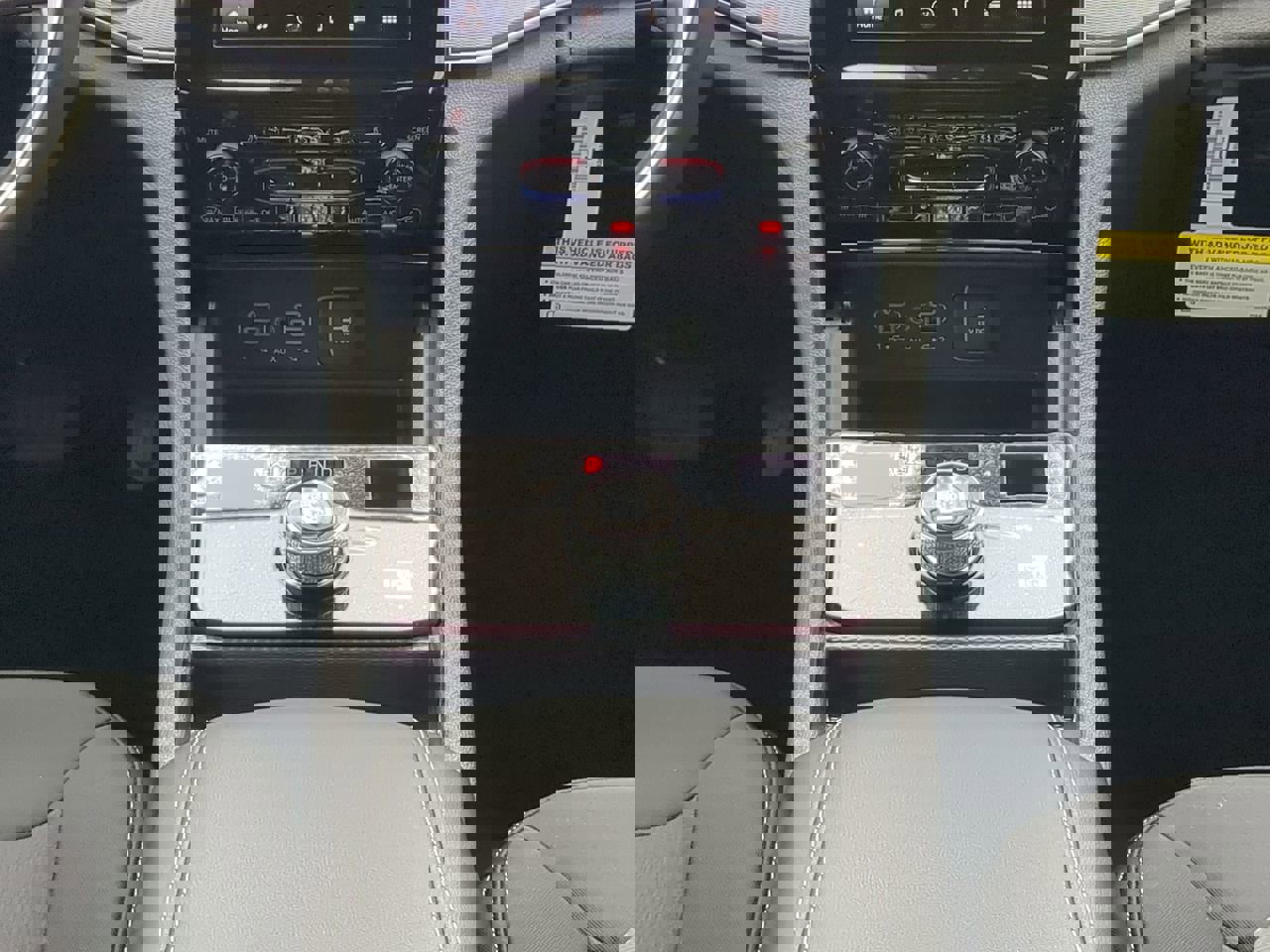 New 2025 Jeep Grand Cherokee Laredo X w/ Luxury Tech Group I image 17