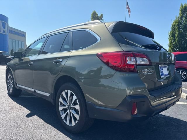 Used 2019 Subaru Outback 3.6R Touring w/ Popular Package #3A AWD/4WD image 9