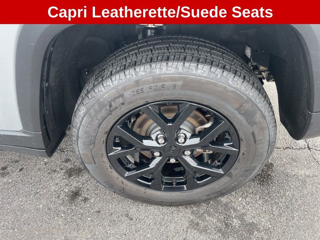 Used 2024 Jeep Grand Cherokee Altitude image 11