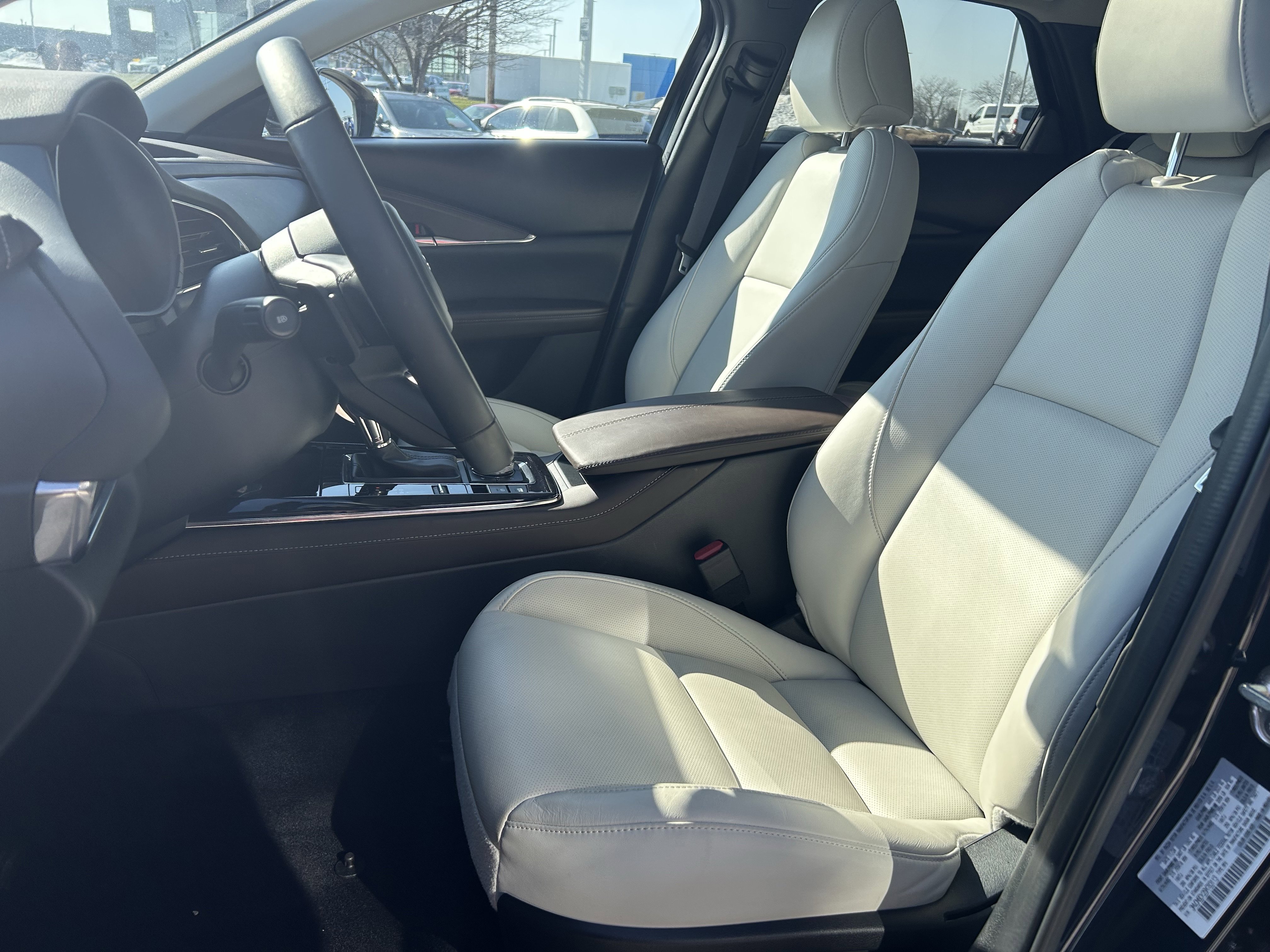 Certified 2025 MAZDA CX-30 2.5 Turbo w/ Premium Package image 23