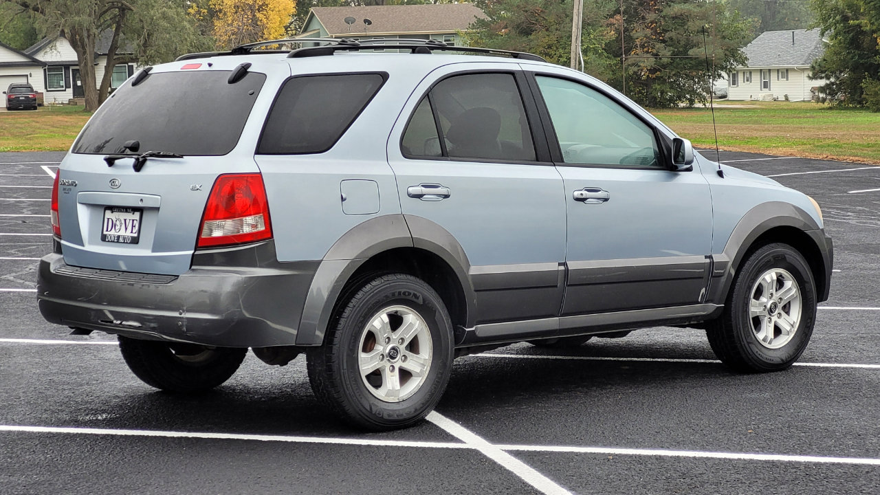 Used 2004 Kia Sorento LX image 6