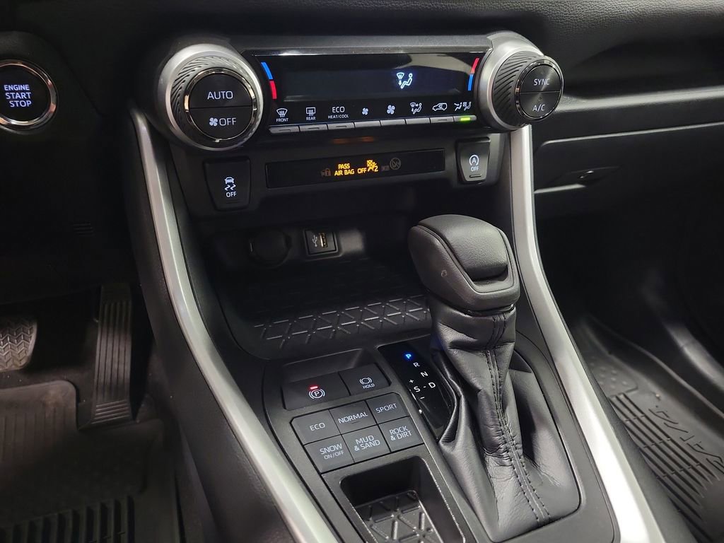 Used 2023 Toyota RAV4 XLE image 15