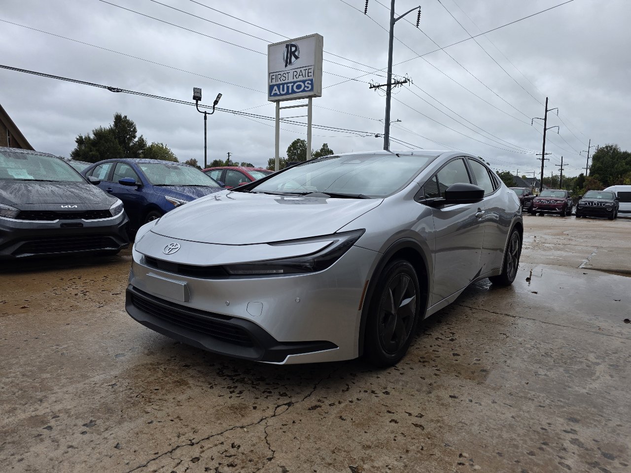 Used 2024 Toyota Prius Limited image 3