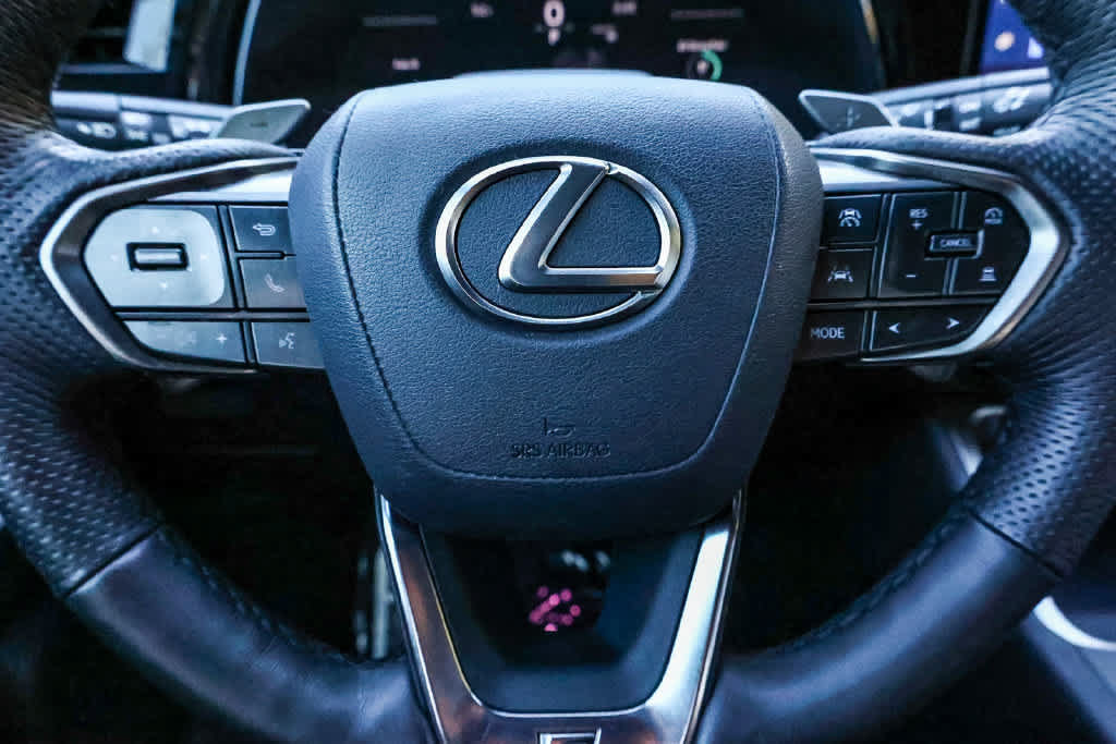 Used 2025 Lexus TX 500h AWD w/ Technology Package image 24