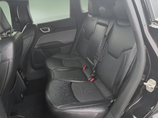 Used 2024 Jeep Compass Latitude AWD/4WD image 18