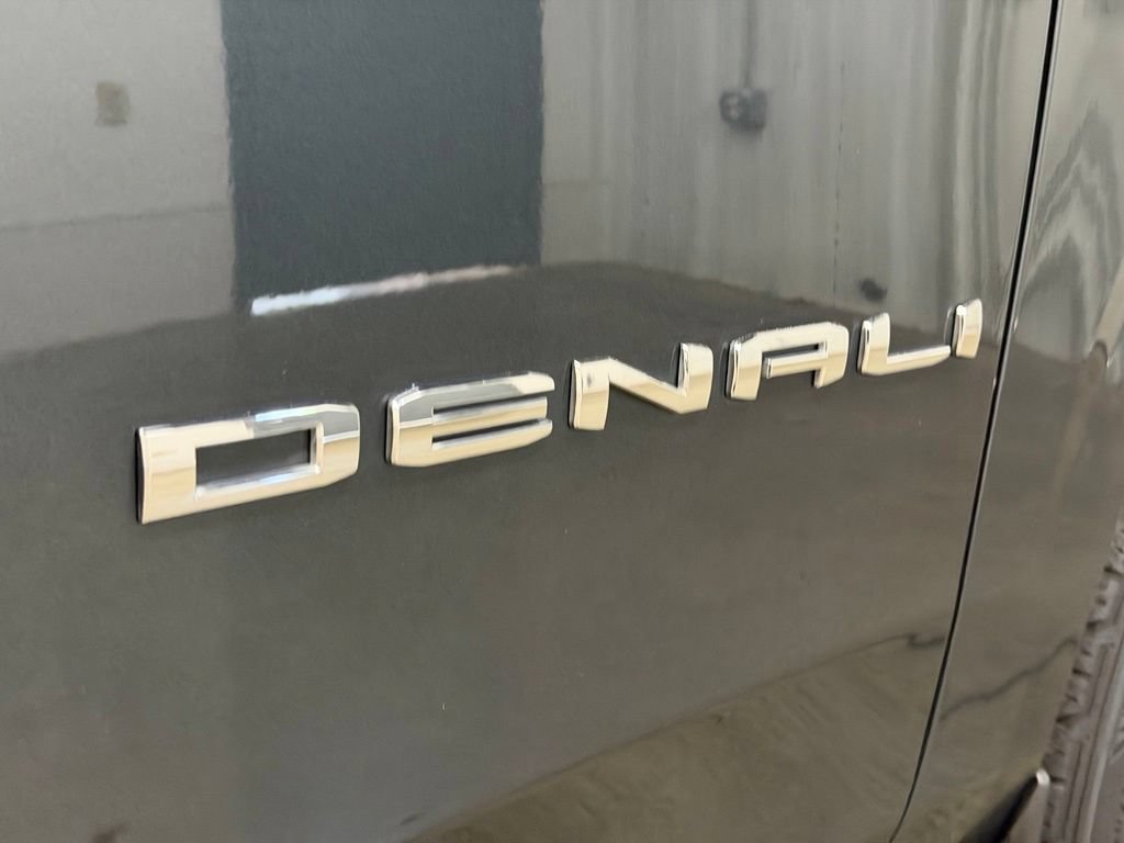 Certified 2021 GMC Yukon XL Denali w/ Advanced Technology Package AWD/4WD image 12