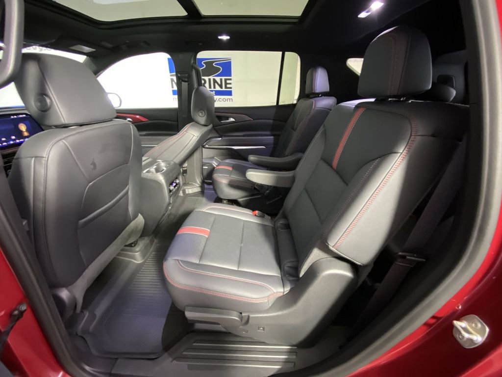 Used 2024 Chevrolet Traverse RS w/ LPO, Floor Liner Package AWD/4WD image 32