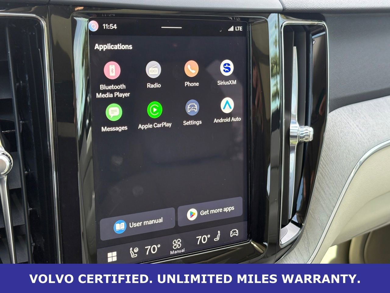 Certified 2024 Volvo XC60 T8 Plus w/ Protection Package Premier image 24