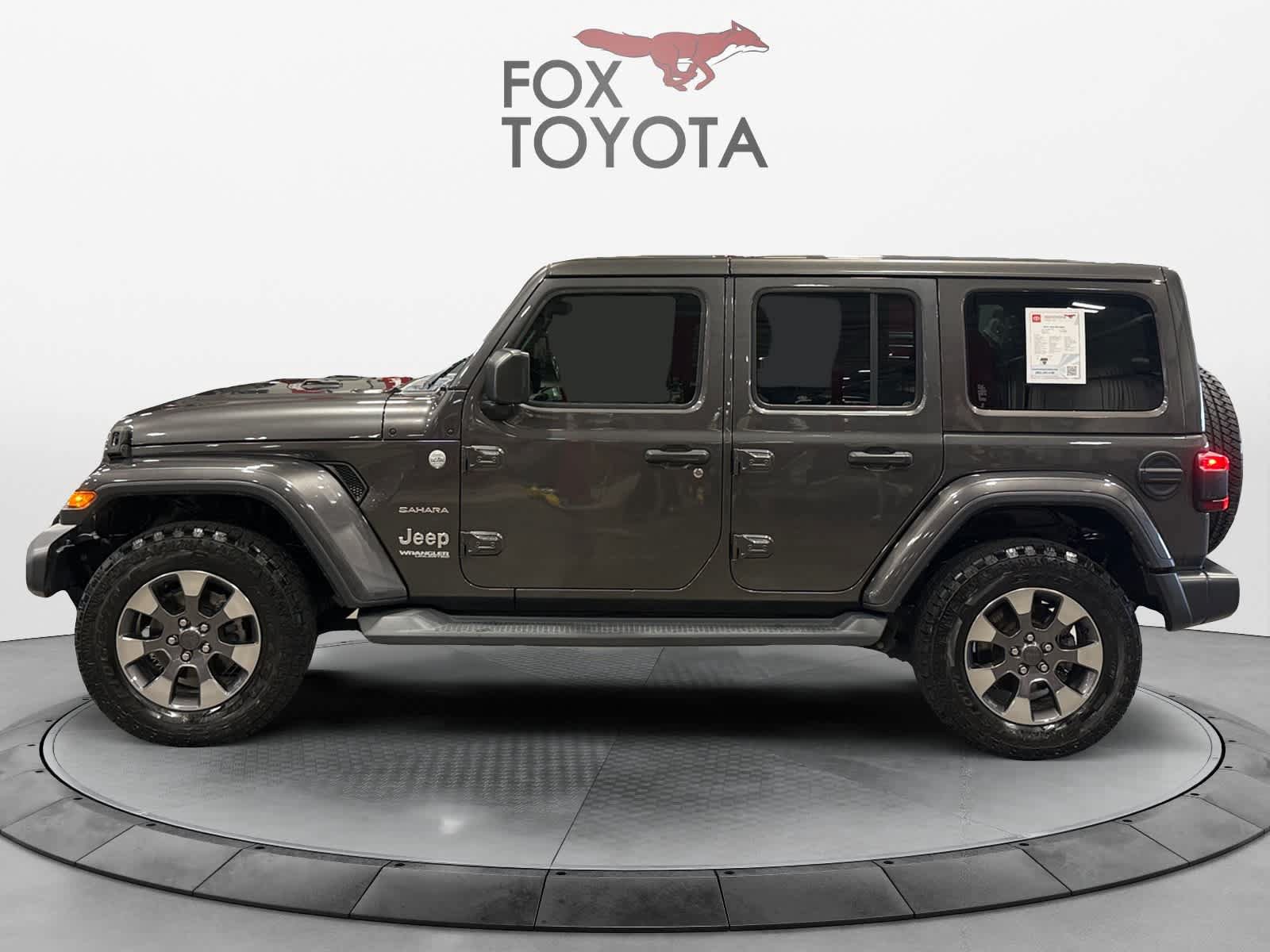 Used 2019 Jeep Wrangler Unlimited Sahara AWD/4WD image 3