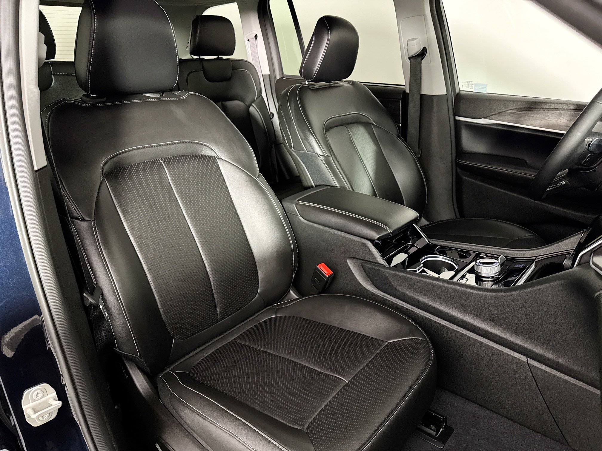 Used 2023 Jeep Grand Cherokee 30th Anniversary image 34