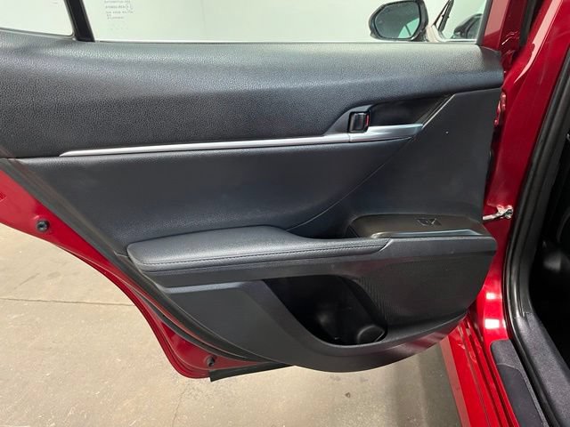 Used 2021 Toyota Camry XLE w/ Navigation Upgrade Package FWD image 16