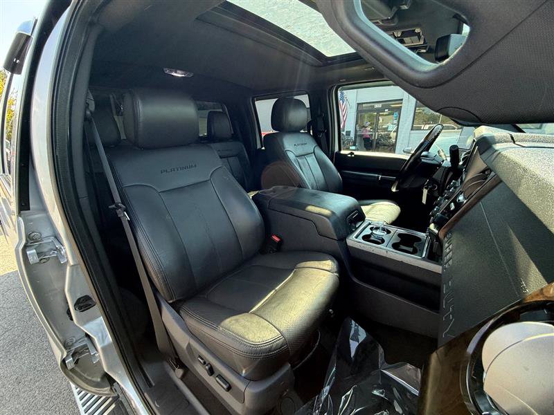 Used 2016 Ford F250 Platinum w/ FX4 Off-Road Package AWD/4WD image 30