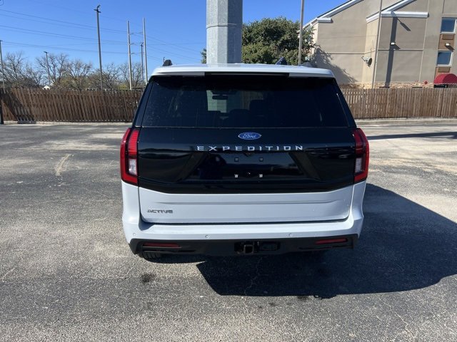 New 2025 Ford Expedition Active image 5