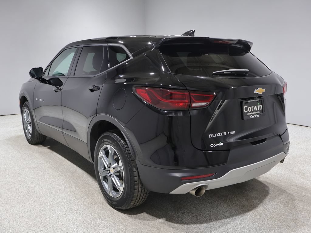 Used 2025 Chevrolet Blazer LT AWD/4WD image 5