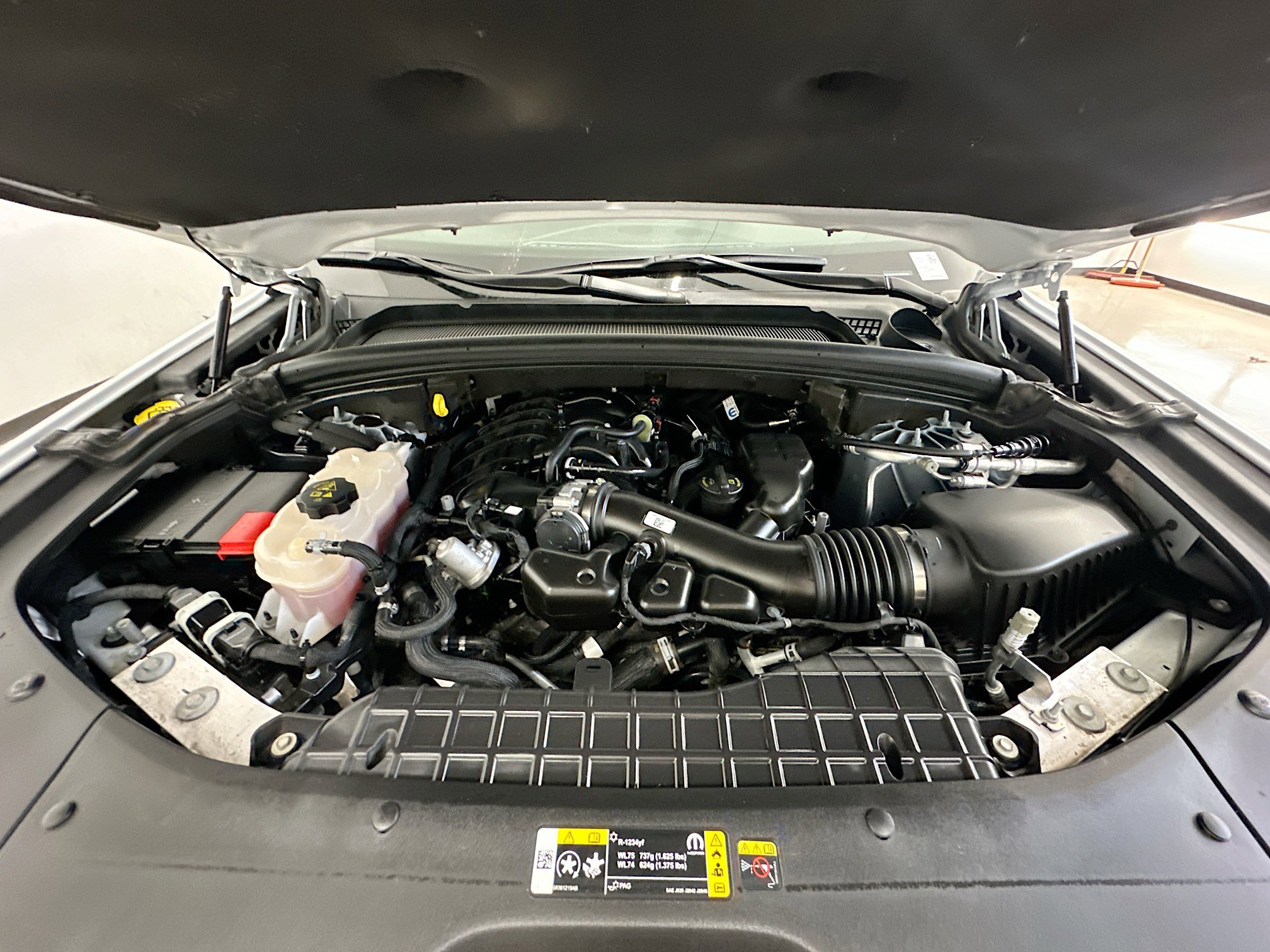 Used 2024 Jeep Grand Cherokee L Limited w/ Luxury Tech Group II image 37